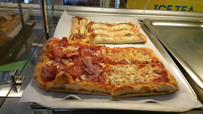 Pizza 'la Piazza' Sagl - Gastronomie und Hotellerie