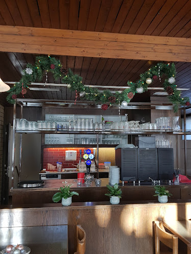 Opinii despre Gasthof zur Fennern în Brittnau - Gastronomie und Hotellerie