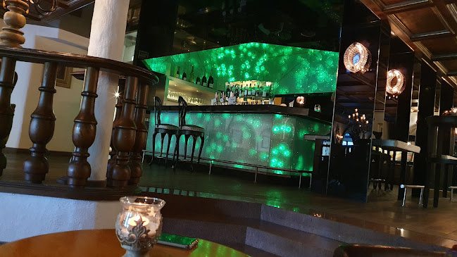 Opinii despre One Million Stars Bar în Schönried - Gastronomie und Hotellerie