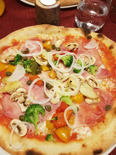 Comentarii opinii despre Dorfplatz (La Casa del Gusto)