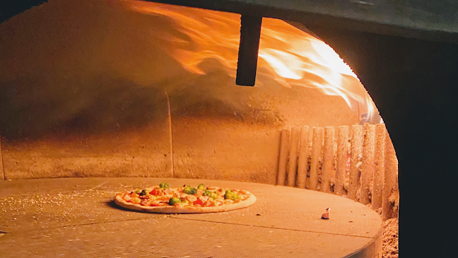 Pizzeria Sapore-Holzofen