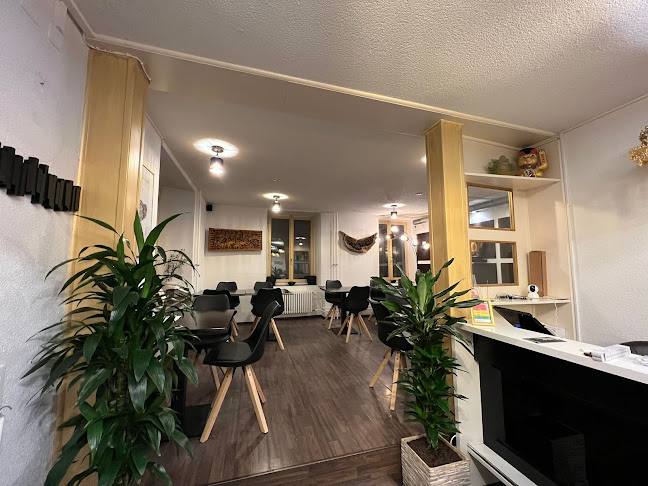 Opinii despre Ah-Hua în Zürich - Gastronomie und Hotellerie