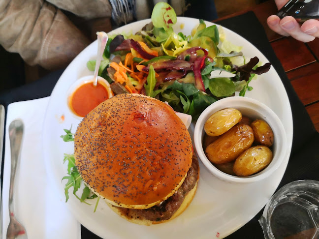 Pl. du Cirque 3, 1204 Genève