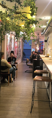 Opinii despre FMR Funky Monkey Room în Nyon - Gastronomie und Hotellerie