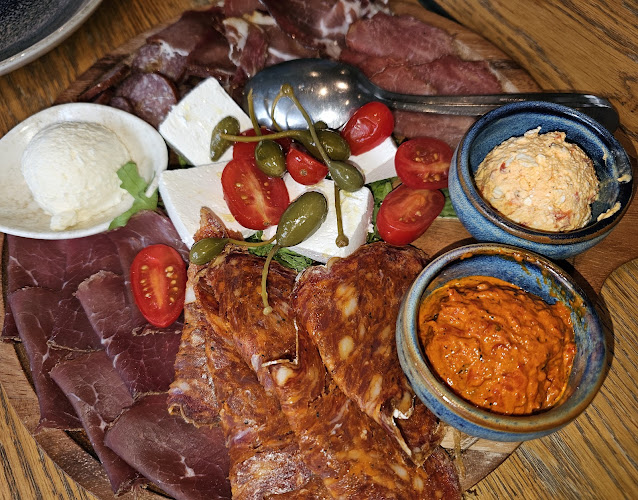 Opinii despre Visage Gastrobar în Dübendorf - Gastronomie und Hotellerie