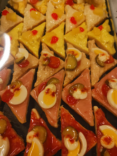 Brotlädeli Strasser - Gastronomie und Hotellerie