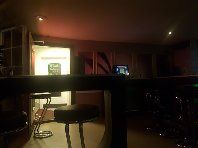 Perplex Bar & Lounge - Gastronomie und Hotellerie