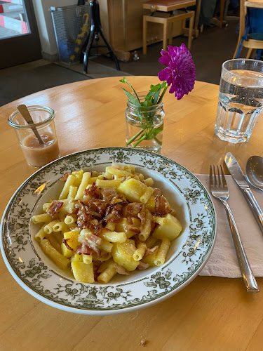 Gleis1 / Café - Kultur - Werkstatt - Gastronomie und Hotellerie