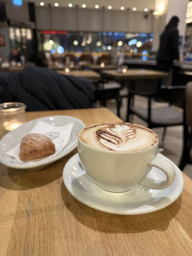 Comentarii opinii despre Caffè Spettacolo Biel SBB