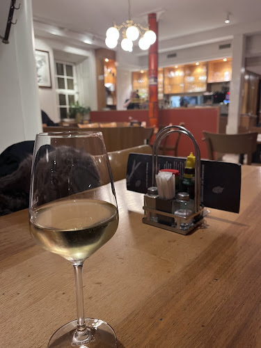 Opinii despre Rheinfelder Bierhaus în Zürich - Gastronomie und Hotellerie