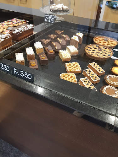 Opinii despre Peri Panetteria Pasticceria în Verscio - Gastronomie und Hotellerie