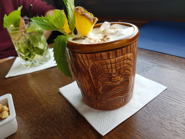 Jules Verne Panoramabar - Gastronomie und Hotellerie