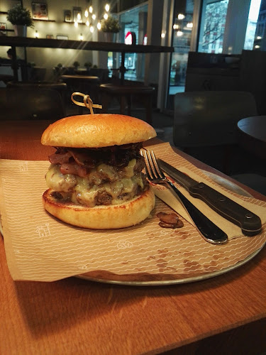 Comentarii opinii despre Burgermeister Claraplatz