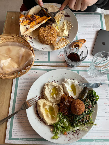Opinii despre Mezze Factory în Plan-les-Ouates - Gastronomie und Hotellerie