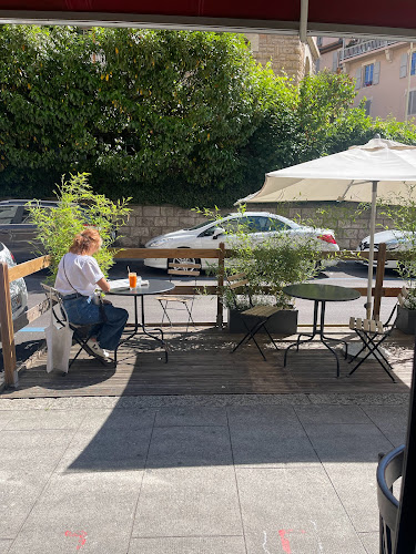 L'Aubépine Café - Gastronomie und Hotellerie