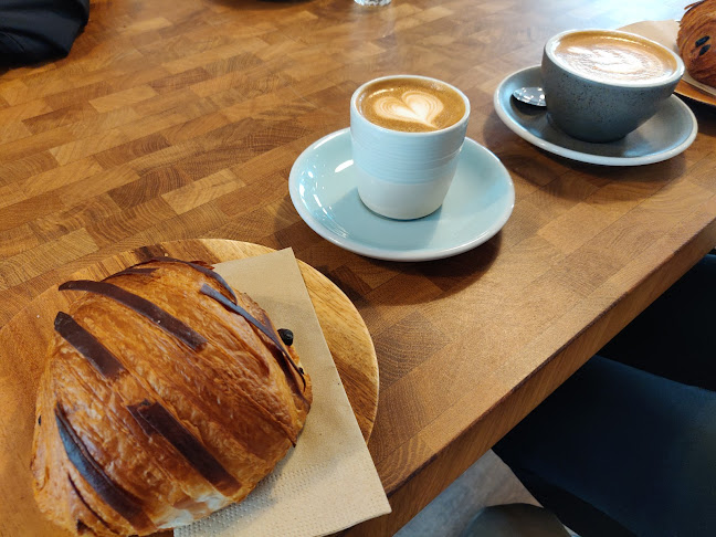 Opinii despre Ombak Coffee (ex Omnia Coffee) în Zürich - Gastronomie und Hotellerie