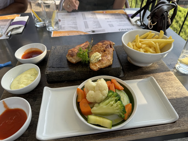 Opinii despre Restaurant Tellsplatte în Schwyz - Gastronomie und Hotellerie
