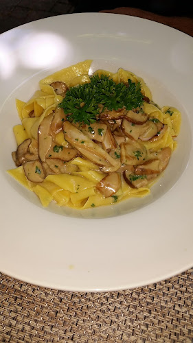 Opinii despre Ristorante Castello Winterthur în Winterthur - Gastronomie und Hotellerie