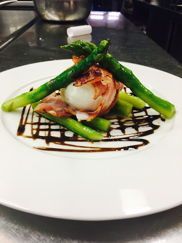 Opinii despre Dorfplatz (La Casa del Gusto) în Oberuzwil - Gastronomie und Hotellerie