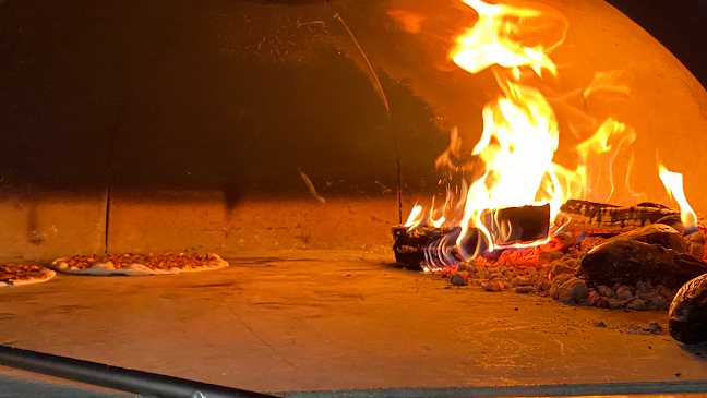 Opinii despre Egliswiler Holzofen Pizza Kurier în Egliswil - Gastronomie und Hotellerie