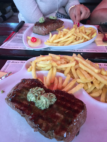 Opinii despre Bachtel-Ranch în Hinwil - Gastronomie und Hotellerie