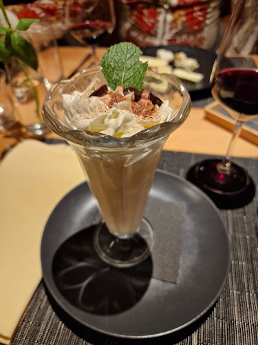 Opinii despre Wirtshus zum Wyberg în Freienstein-Teufen - Gastronomie und Hotellerie