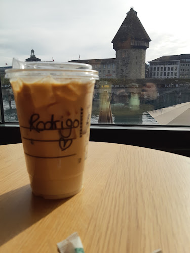 Opinii despre Starbucks în Luzern - Gastronomie und Hotellerie