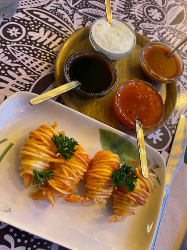 Comentarii opinii despre TIBET BISTRO ● Supertasty Food & Drinks ● VEGAN or BEEF ●Restaurant & Take Away● 🚶3min.🚶🏼‍♀️ HB Winterthur