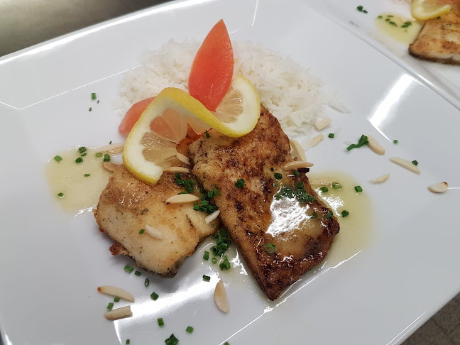 Opinii despre Restaurant Pizzeria Sonne Rüti ZH în Rüti - Gastronomie und Hotellerie