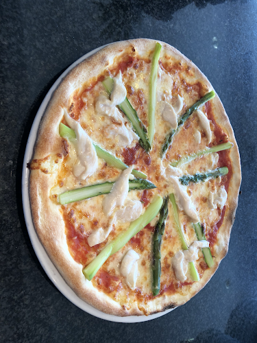 Ristorante Pizzeria La Fontana - Gastronomie und Hotellerie