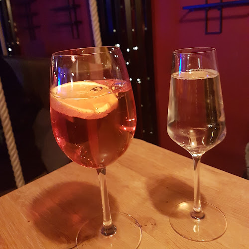 Opinii despre Trubä67 Wein Bar în Einsiedeln - Gastronomie und Hotellerie