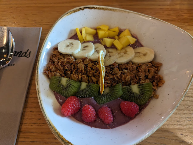 Two Hands Restaurant - Gastronomie und Hotellerie