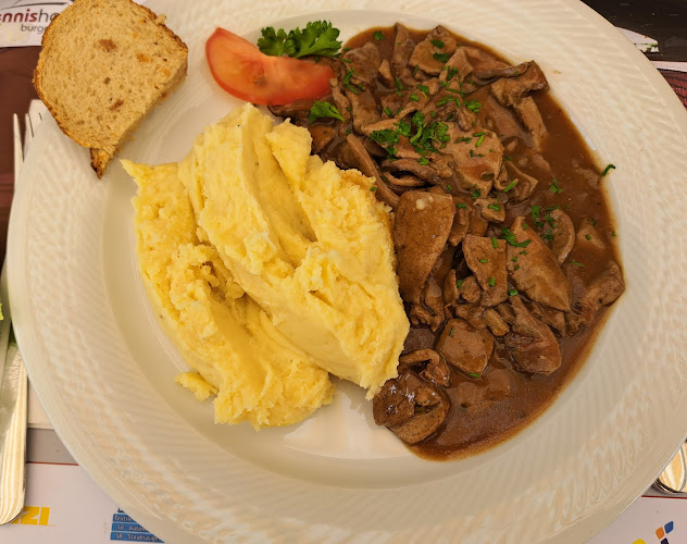 Opinii despre Tennishalle Burgdorf AG în Burgdorf - Gastronomie und Hotellerie