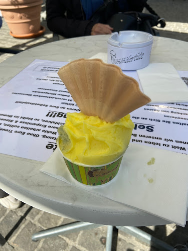 Comentarii opinii despre Gelateria & Crepperie & Kaffee Fikissima