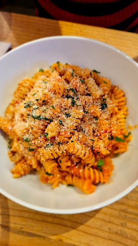 Opinii despre Tschingg Stauffacher în Zürich - Gastronomie und Hotellerie