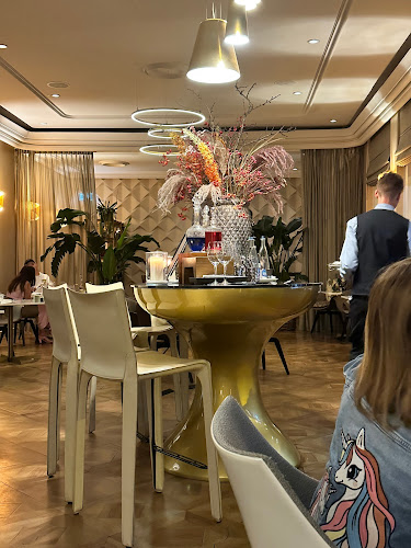 Living Room - Geneva