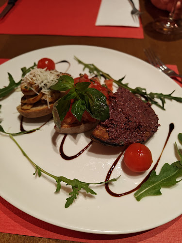 Opinii despre Altstadt Pizzeria zur Mühle în Sursee - Gastronomie und Hotellerie