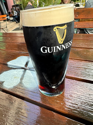 Comentarii opinii despre O'Callaghan's Shamrock Irish Pub