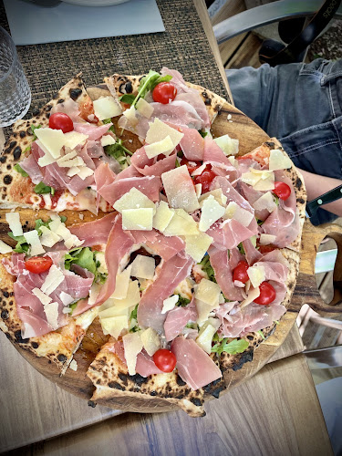 Opinii despre Mangia Bene în Geneva - Gastronomie und Hotellerie