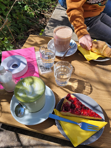 Comentarii opinii despre Nude