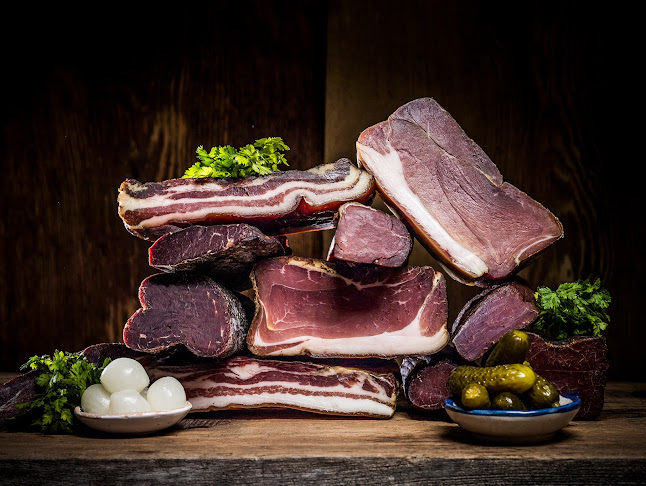 Opinii despre Fleischveredlerei Riccardo Laudenbacher GmbH în La Punt-Chamues-ch - Gastronomie und Hotellerie