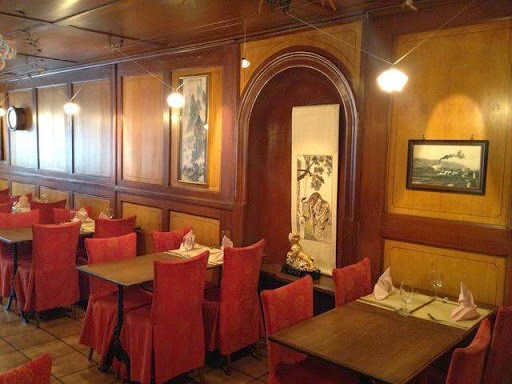 Opinii despre China Restaurant Puce în Aarberg - Gastronomie und Hotellerie