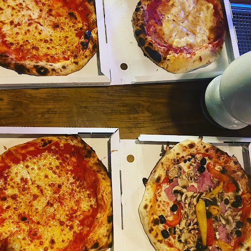 Pizzeria Calabria Dai 3 Fratelli Scalea - Geneva