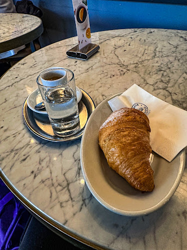 Comentarii opinii despre Caffè Spettacolo Altstetterplatz