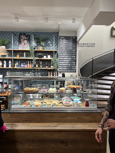 Opinii despre Tchibo Kaffeehaus Max în Bern - Gastronomie und Hotellerie