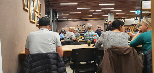 Schweizerhofstrasse 6, 8750 Glarus