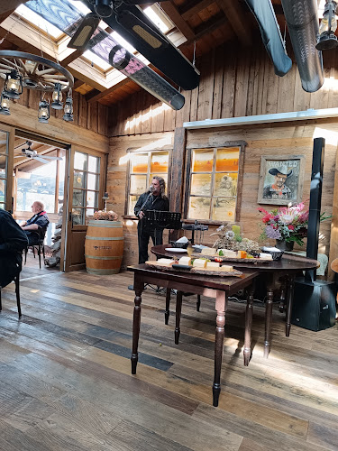 Bahnhofstrasse 42, 6037 Root