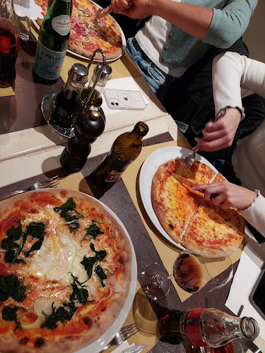 Comentarii opinii despre La Taverna