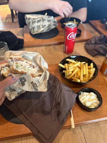 Comentarii opinii despre Big Burger Diner & Kurier Lyss