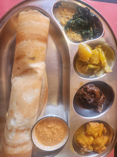 Opinii despre Don't Worry Eat Curry în Zürich - Gastronomie und Hotellerie